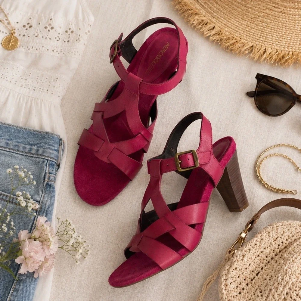 AEROSOLES Leather Strappy Heeled Sandals Size 8.5 Pink Magenta Boho Office